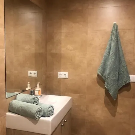 Un Lindo Piso Acogedor Desconectar En Apartament
